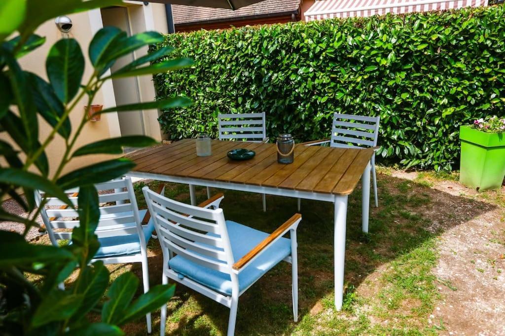 Villa F3 80 M2 Longere Plain Pied Au Centre Auxonne. Exterior foto